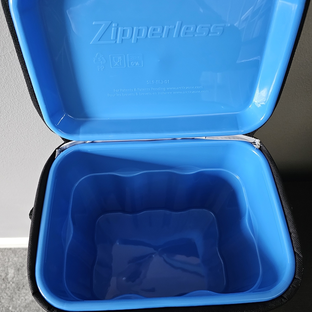 Arctic Zone Black Zipperless 9 Can Cooler Bag - Insulated Men’s Lunch Bag - Picture 3 of 6